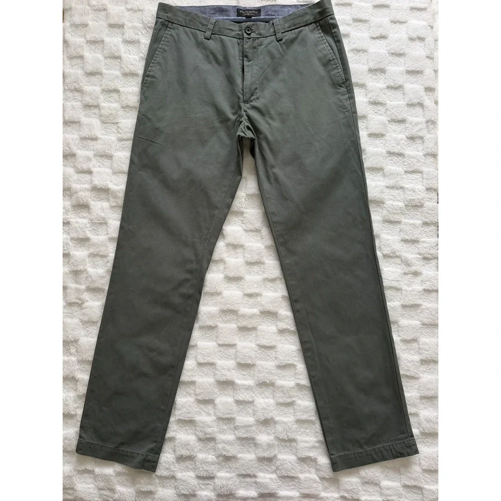 Banana Republic Emerson Chino Mens 33x34 Olive Green 100% Cotton Pants EUC